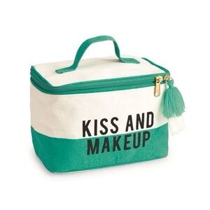 Mud Pie Kiss and Makeup Color Block Train Case in Green